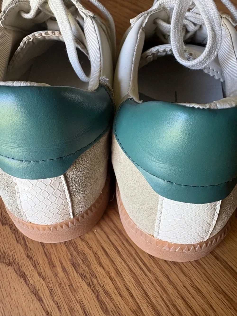 Dolce Vita Cream and Teal Low-Top Sneakers
